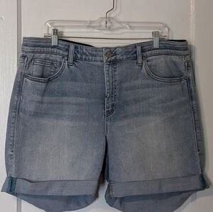 EUC: LuLaRoe Denim Boyfriend Short 34 Saguaro